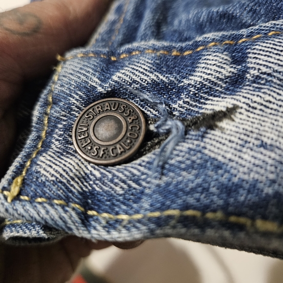 Levi's denim trucker jacket - Picture 5 of 7